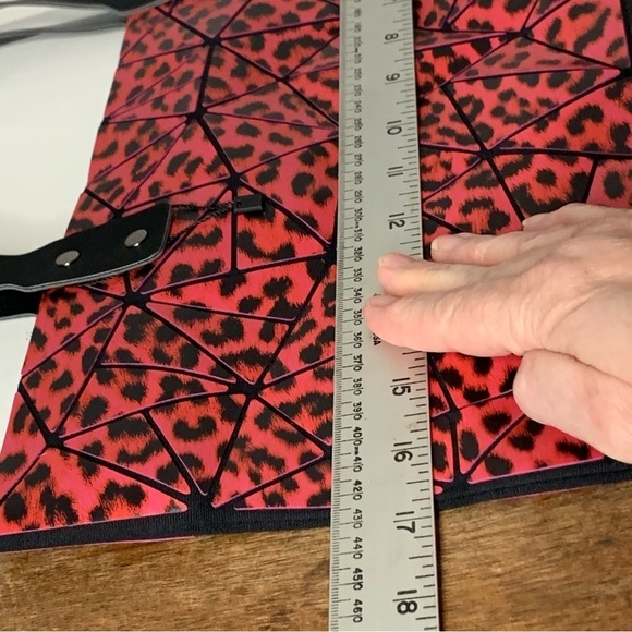 P. Luca tote coral red leopard and black geometric bendable‎ purse. - Picture 12 of 12